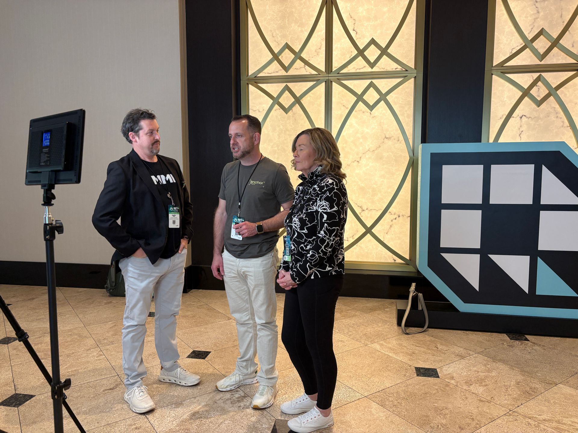 Justin Dilley interviewing multifamily professionals at RETCON