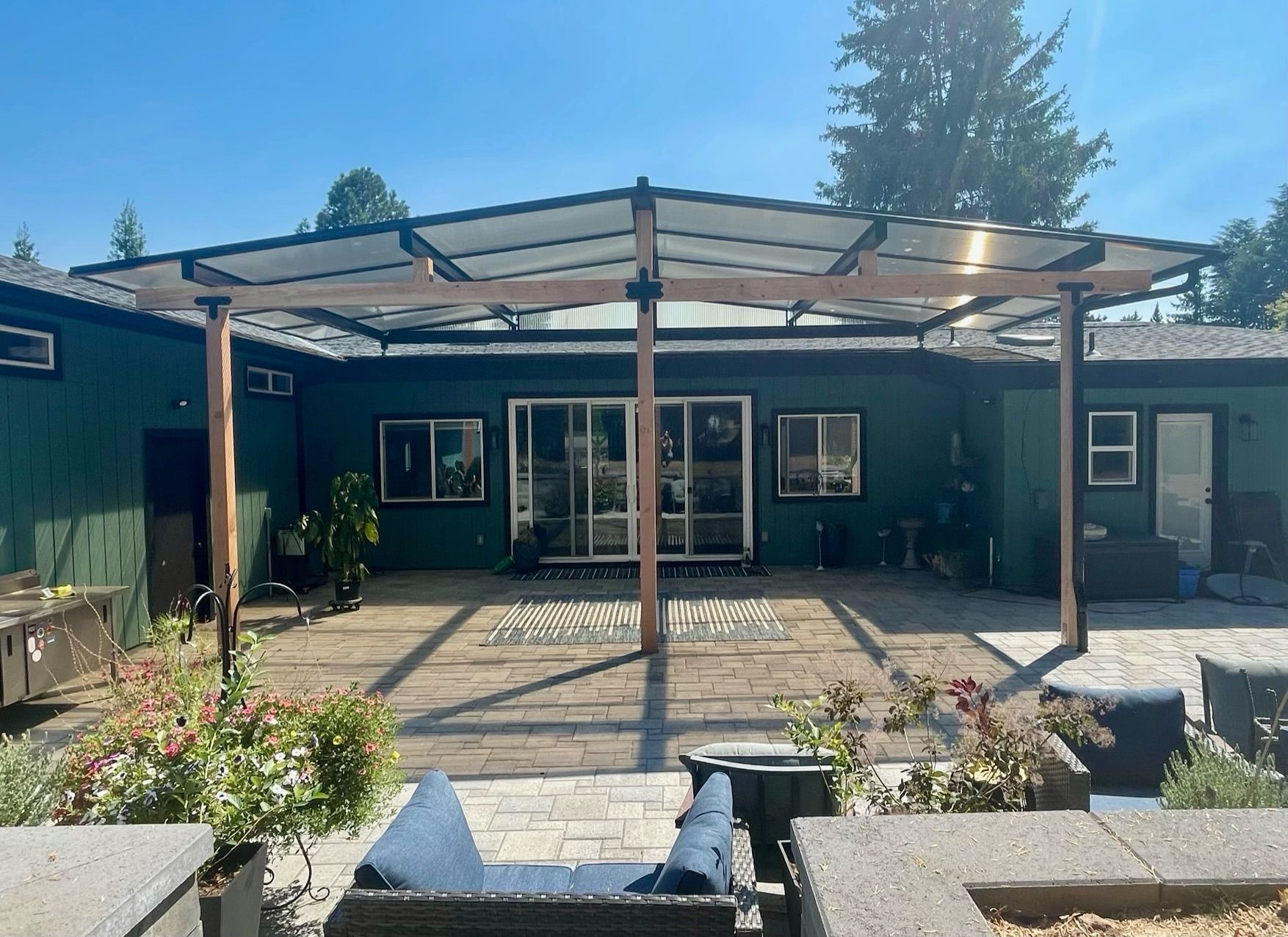 Keizer Oregon Patio Cover Project- Acylite Acrylic Cover with Black frame and Cedar Uprights by Crown Patio Covers LLC