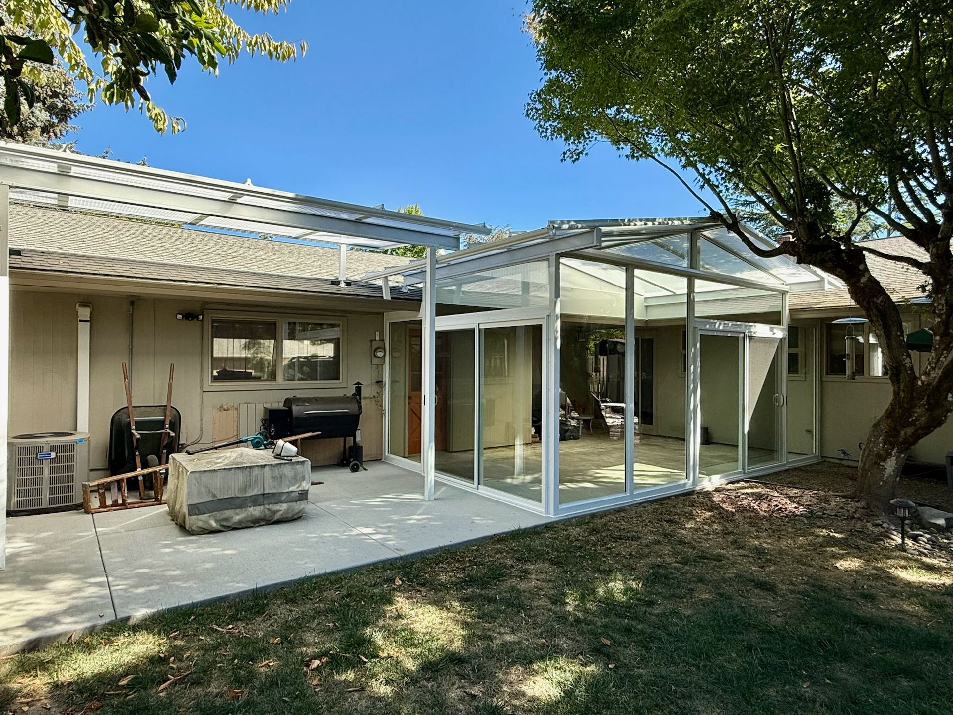 Sunroom addition built by Crown Patio Covers in Beaverton Oregon