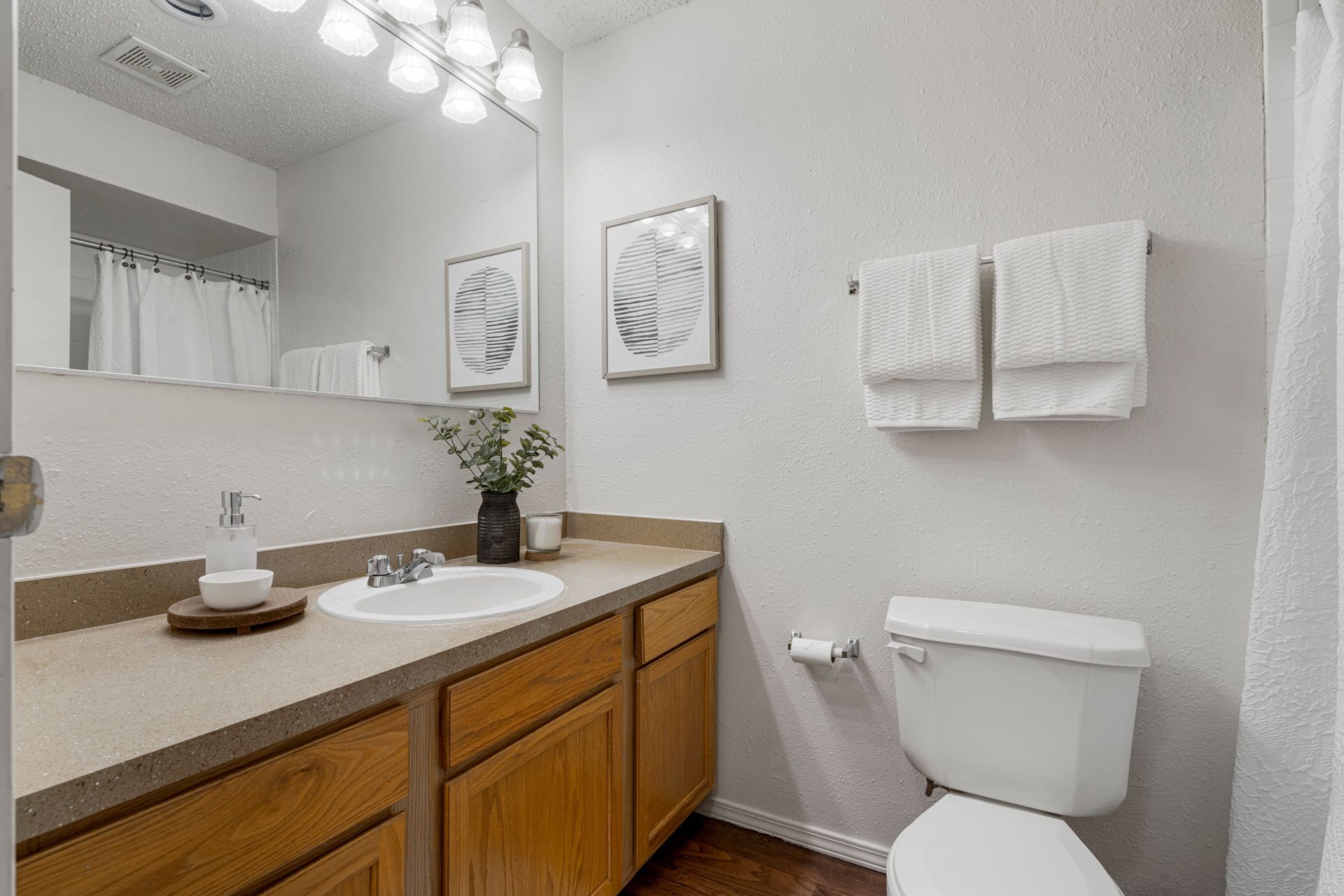 Deerfield Estates bathroom 2