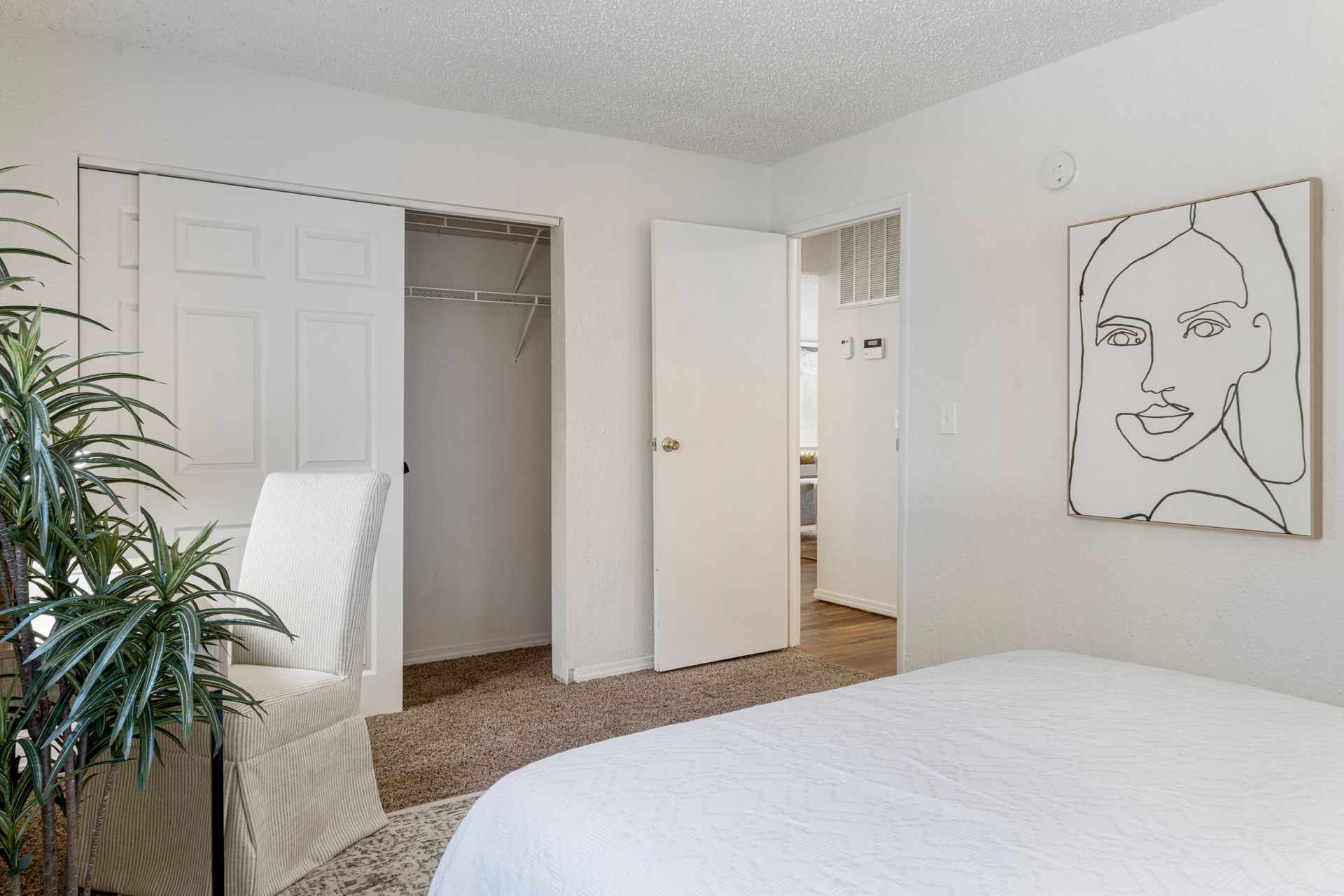 Deerfield Estates bedroom and closet