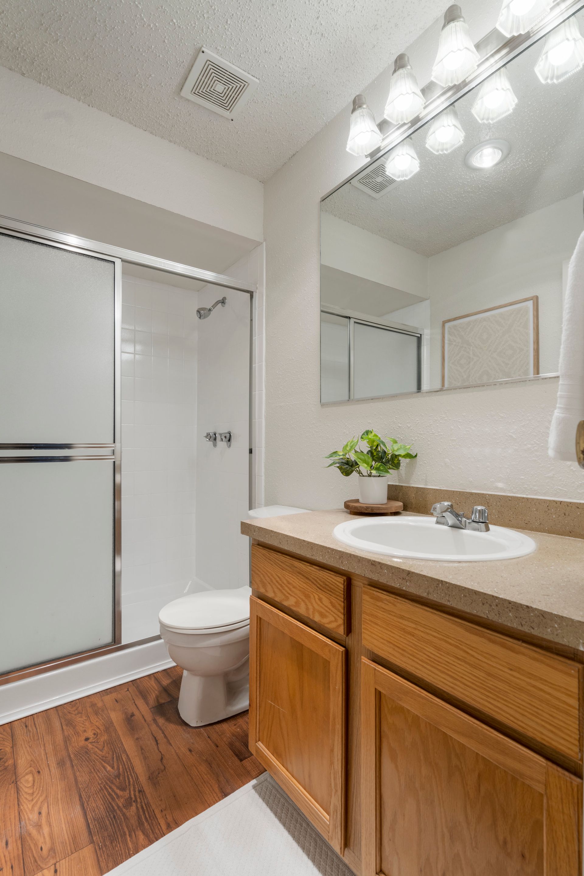 Deerfield Estates bathroom 4