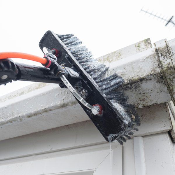 Quality Rain Gutter Cleaning