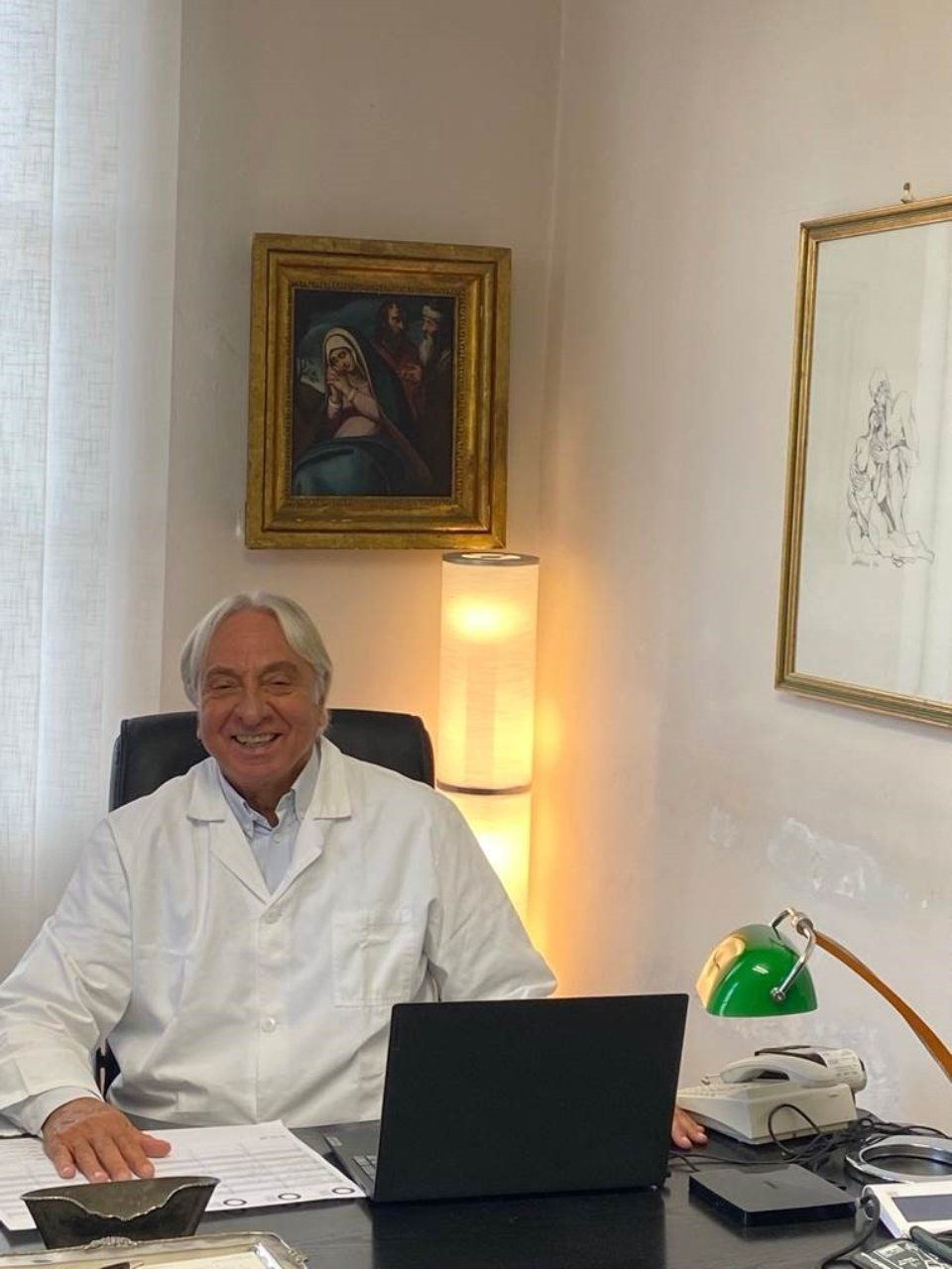 Dr. Massimo Giontella in surgery