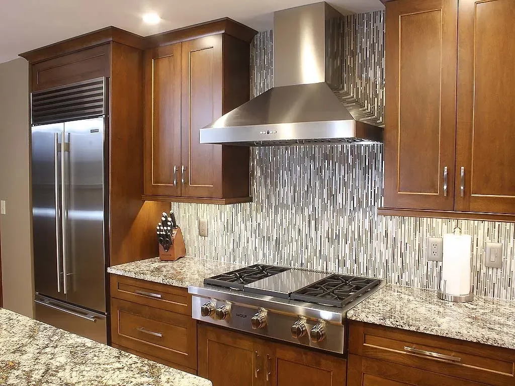 Kitchen with vertical backsplash | St. Louis, MO | Perspective Cabinetry & Design