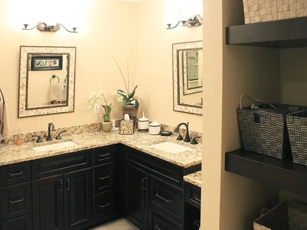 Organizers in bathroom | St. Louis, MO | Perspective Cabinetry & Design