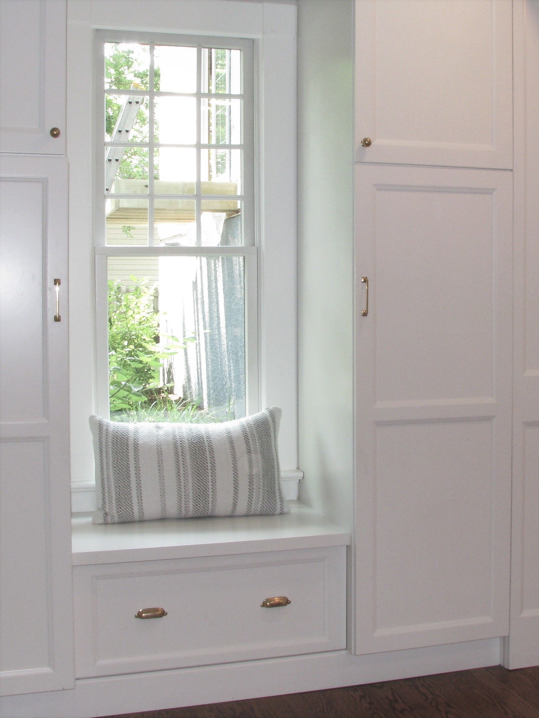 Window Seat | St. Louis, Mo | Perspective Cabinetry & Design