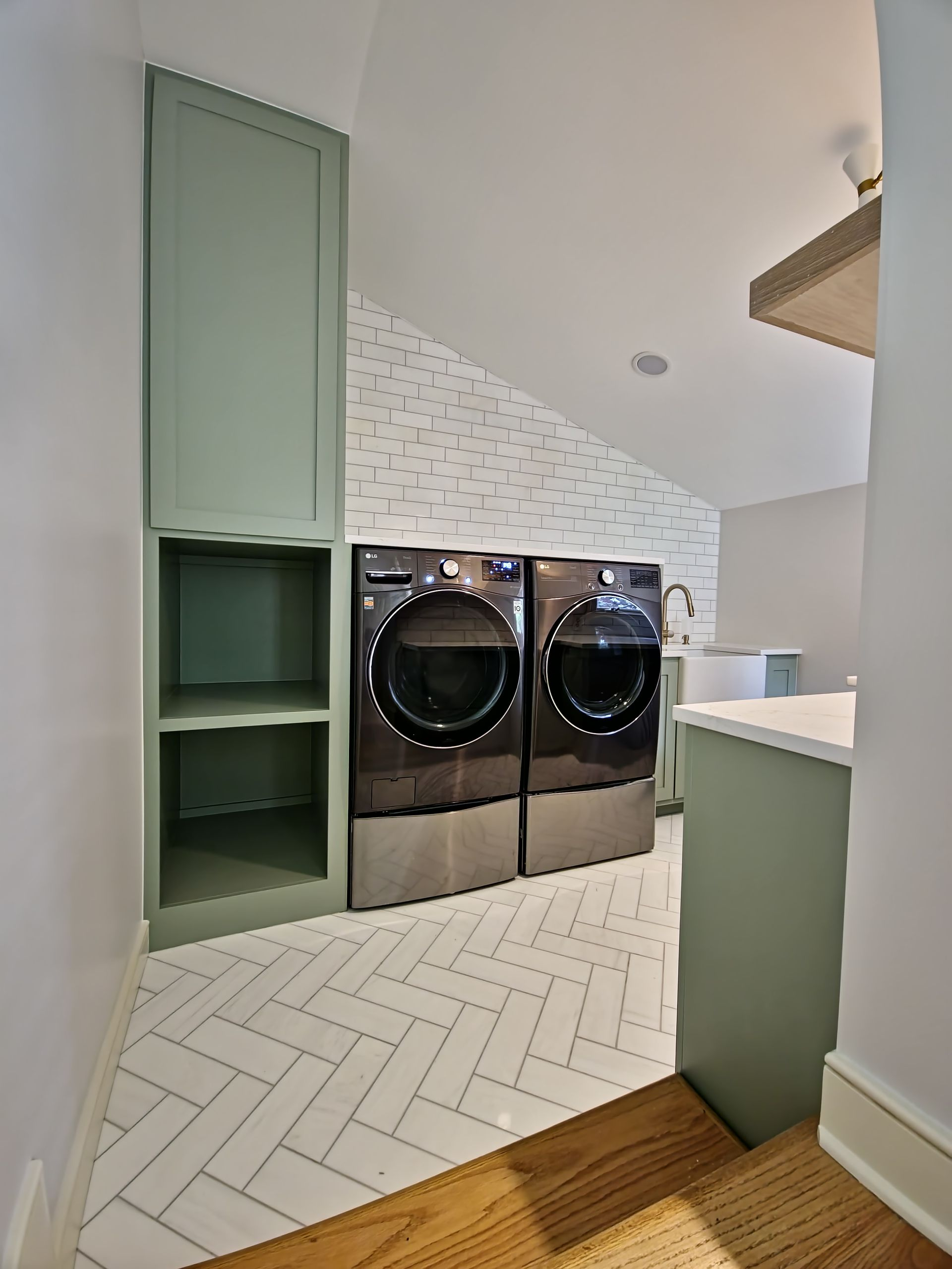 Laundry Room renovation in Tulsa Oklahoma.
Residential laundry room remodeling project in Tulsa Oklahoma.
Modern laundry room remodel by remodeling contractor.