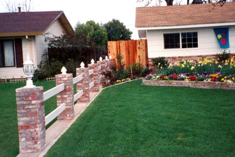 brick fence post with vinyl slates
