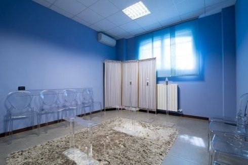 stanza del commiato allestita per rito civile