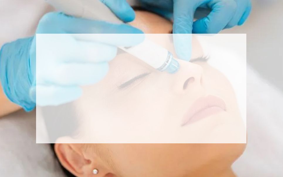 lady having a hydrafacial treat