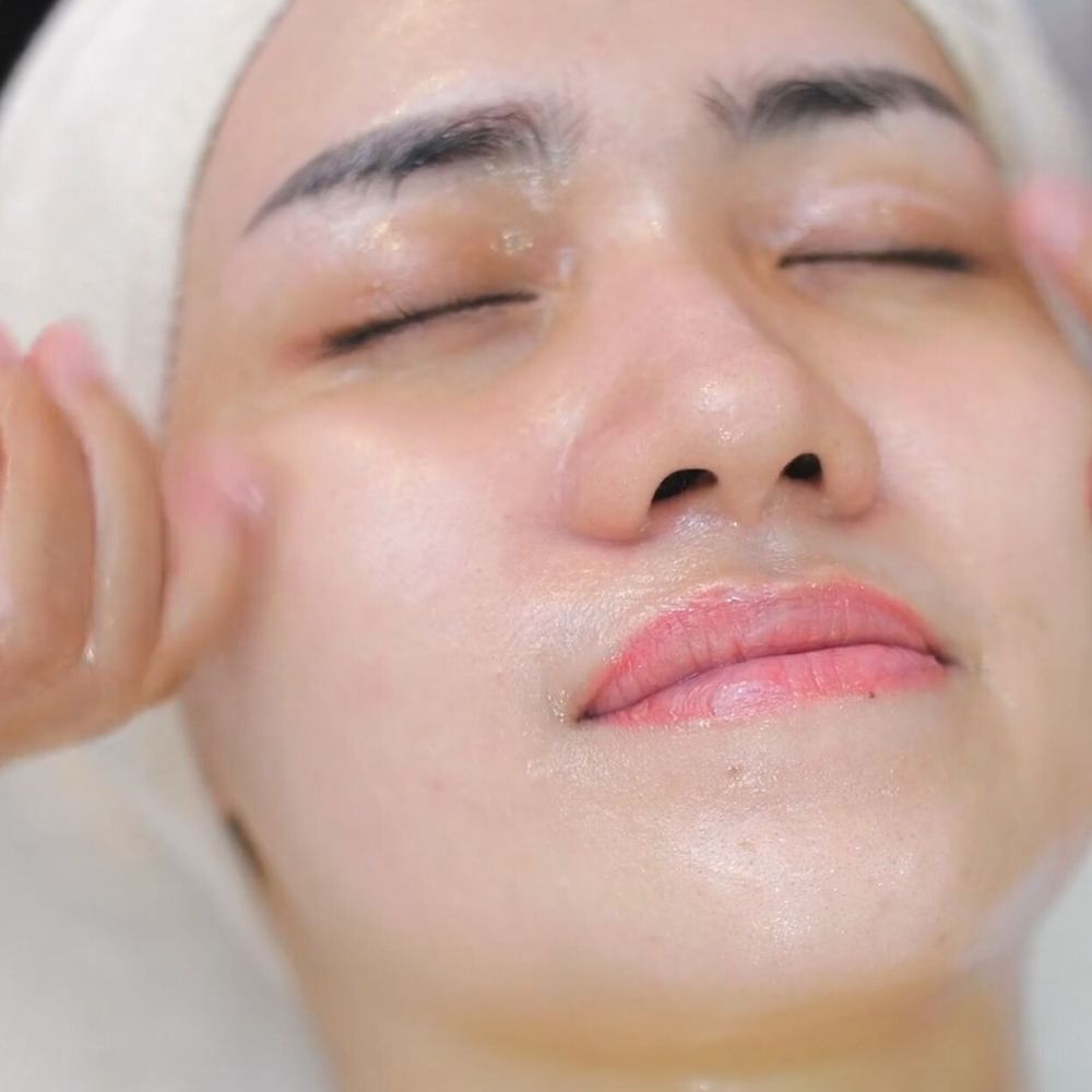 Woman Receiving Hydrafacial