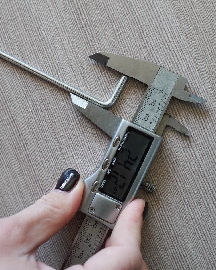 feltani reti, ganci metallici su misura, lavorazioni personalizzate