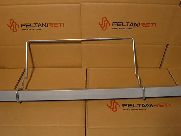 feltani reti, ganci metallici su misura, lavorazioni personalizzate