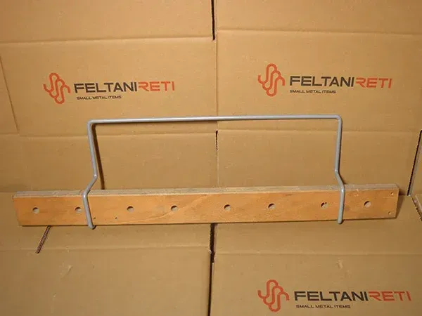 feltani reti, ganci metallici su misura, lavorazioni personalizzate