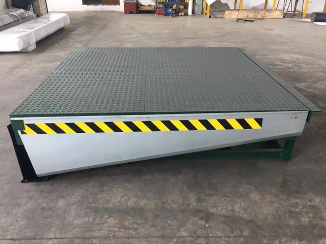 Hydraulic Dock Leveler