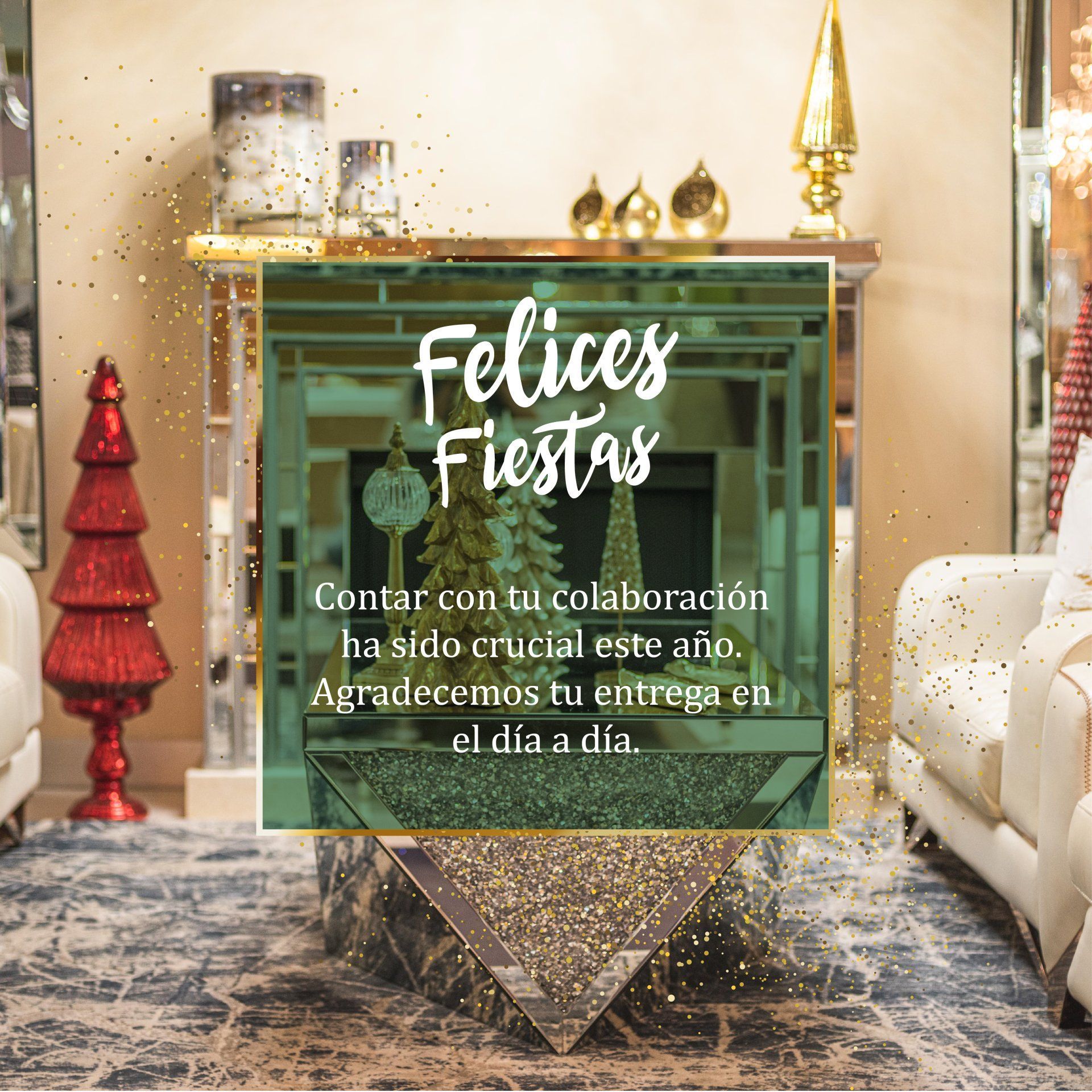 Una tarjeta navideña con una chimenea, un árbol rojo y muebles con confeti dorado, que contiene un mensaje de agradecimiento.
