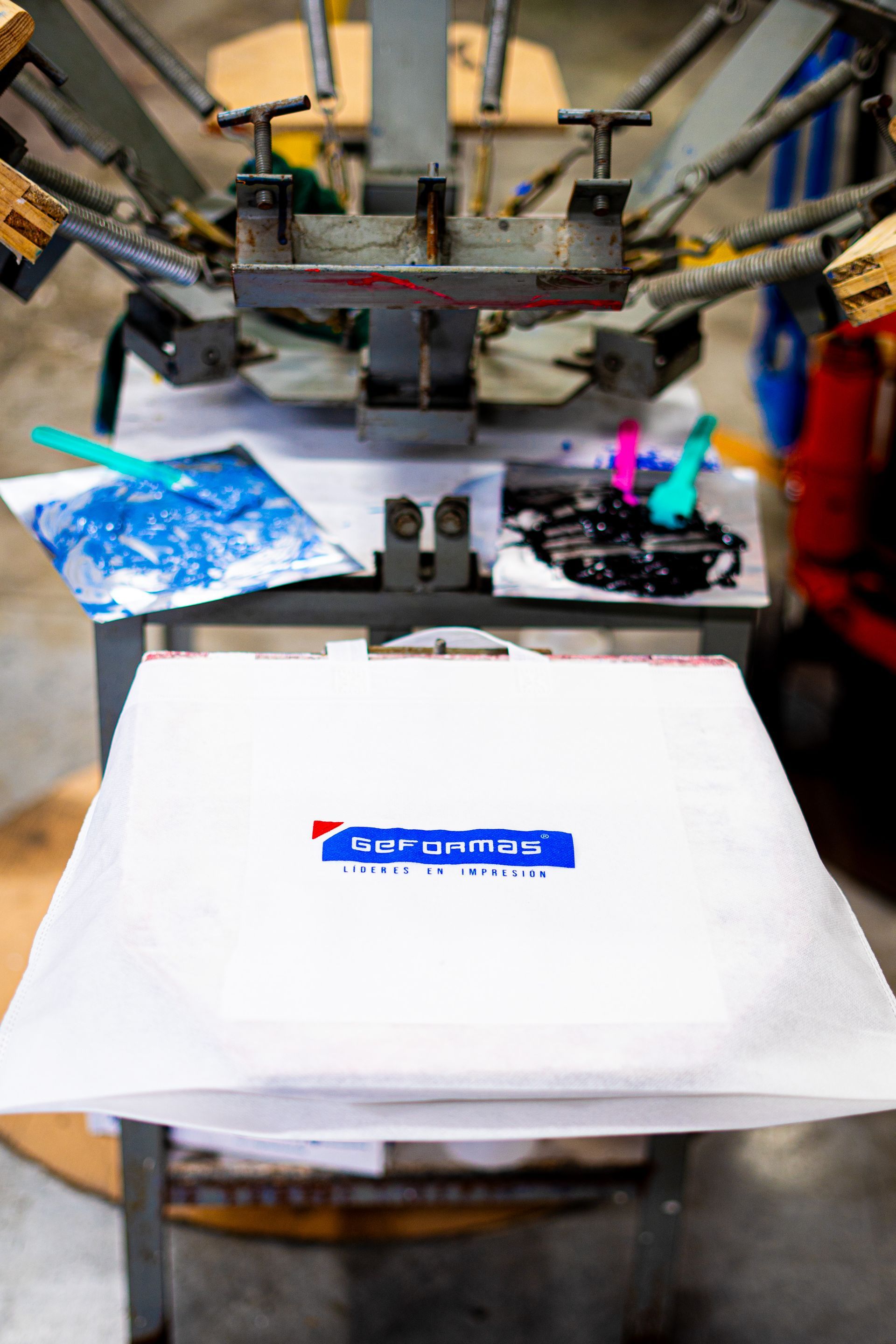Servicio de impresión comercial de Geformas Imprenta