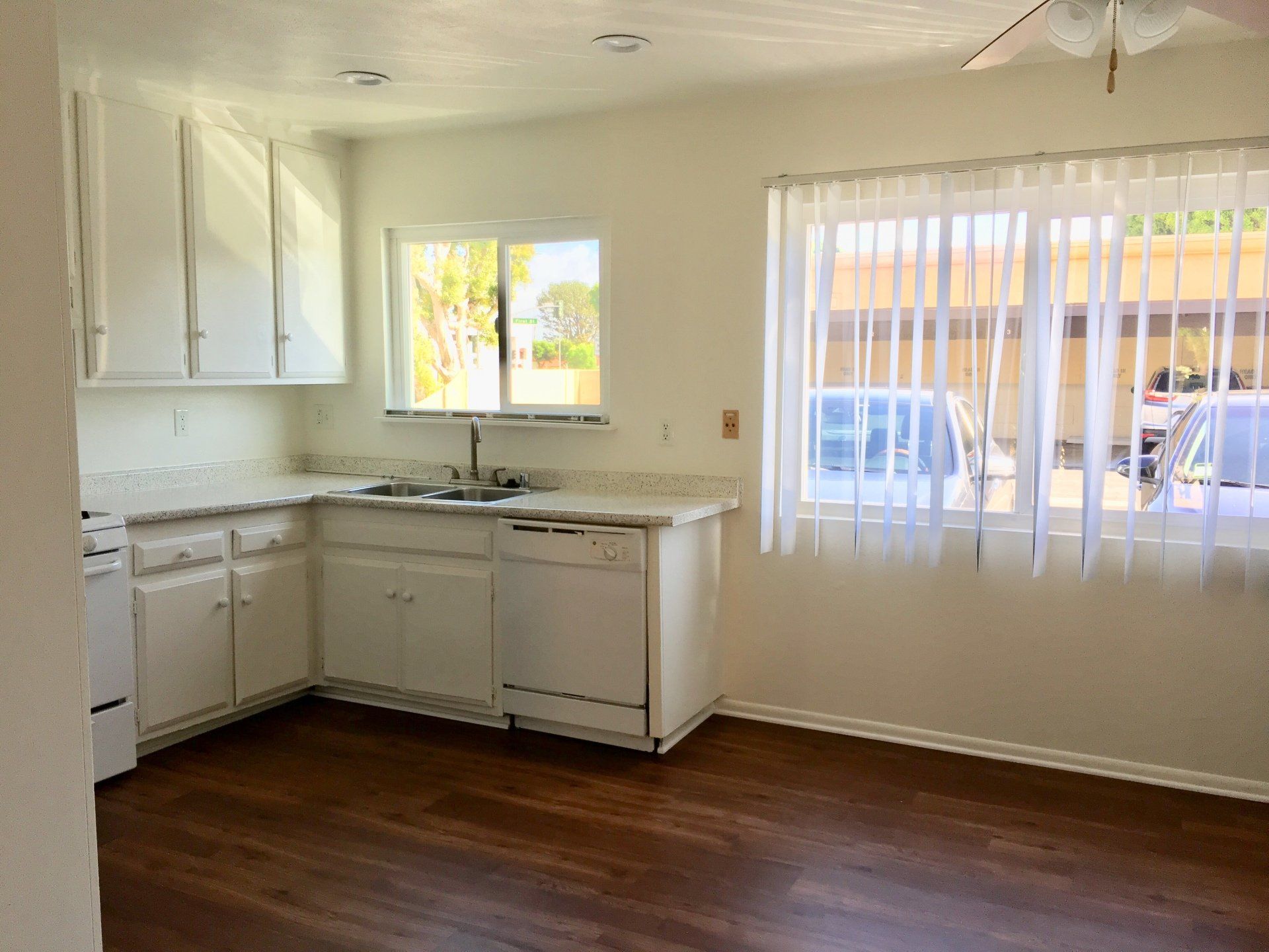 Kitchen | Rancho Yorba Apartments