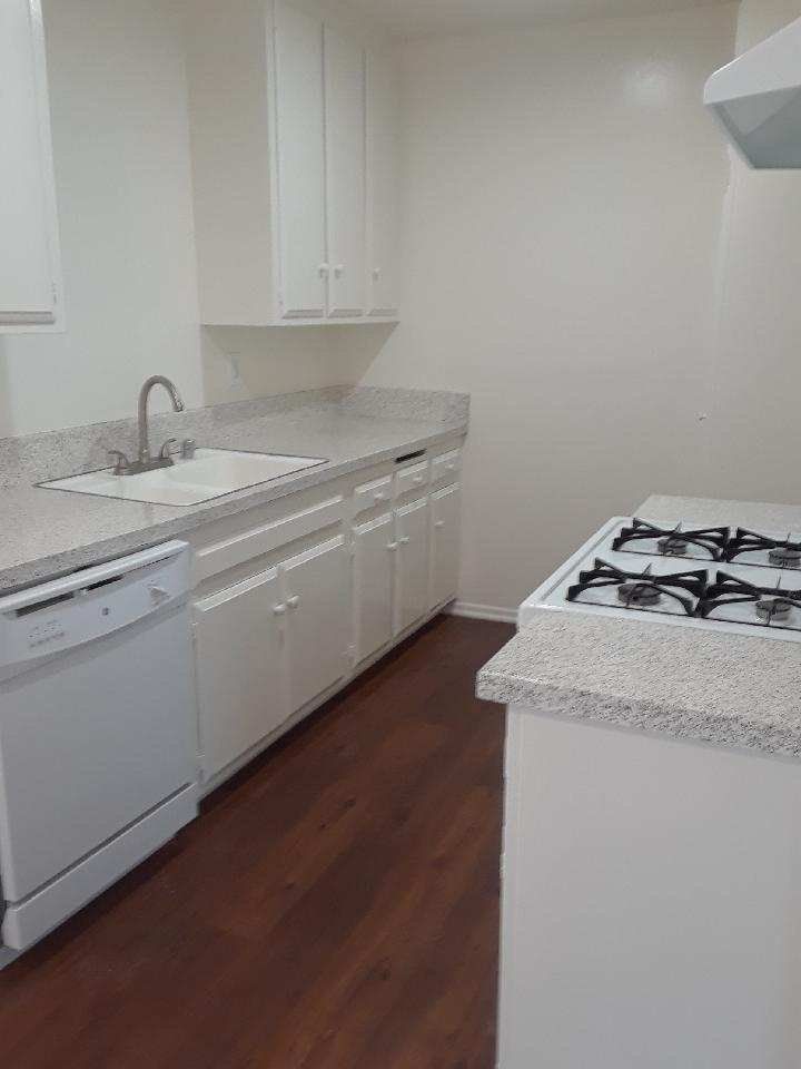 Kitchen | Rancho Yorba Apartments