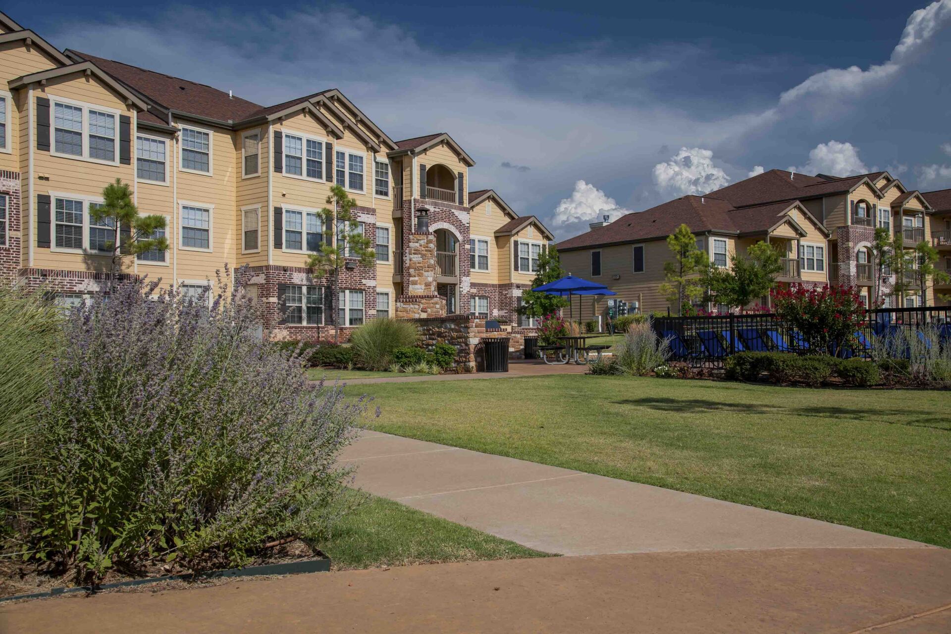 Yukon, OK Loft Apartment Features and Amenities