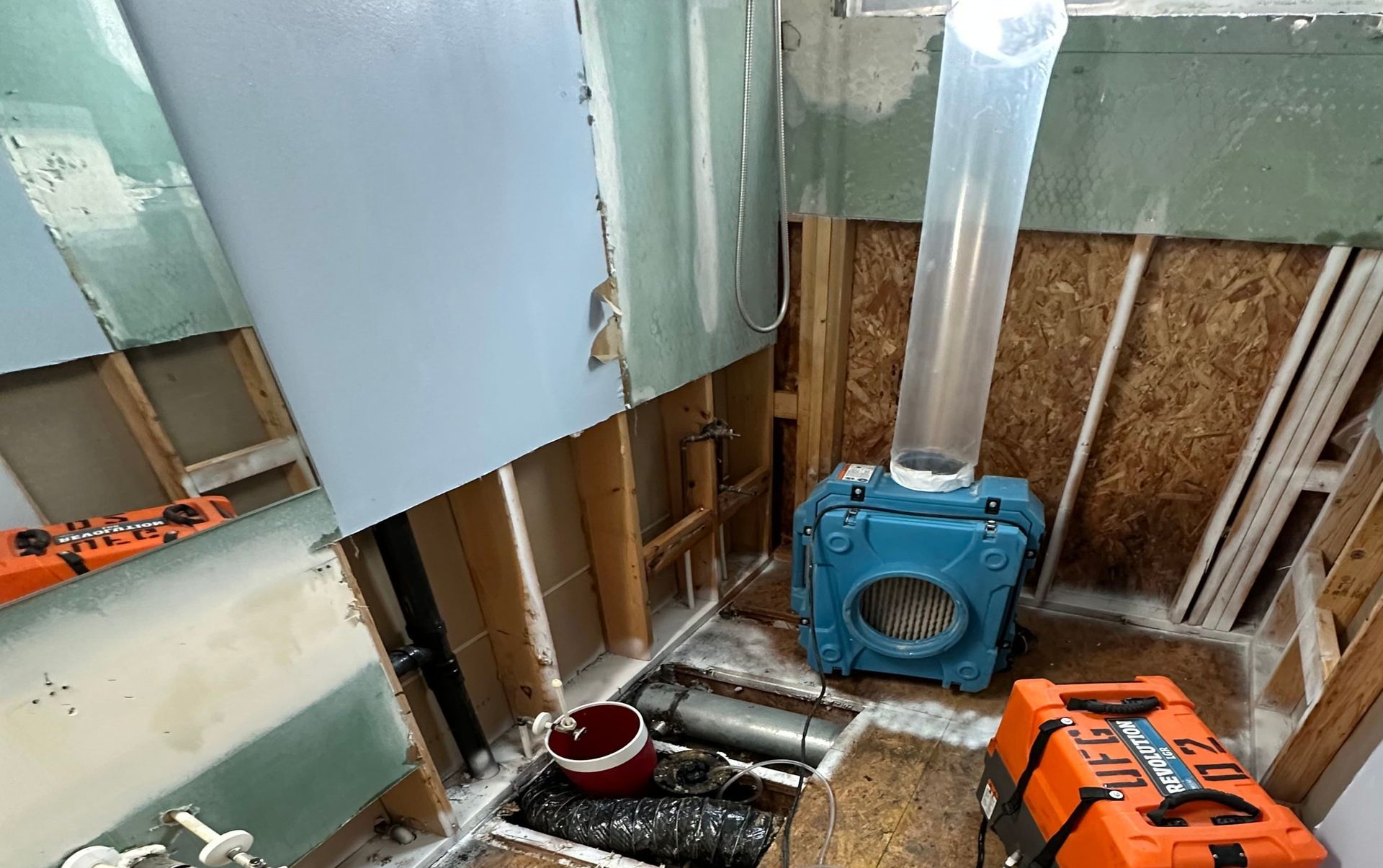 a negative air HEPA filter machine removing mold particulates from the air as part of the mold remediation process