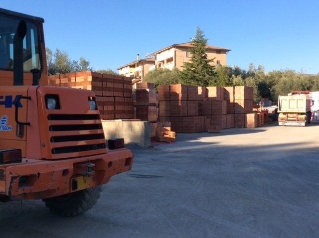 fornitura di materiali per costruzioni