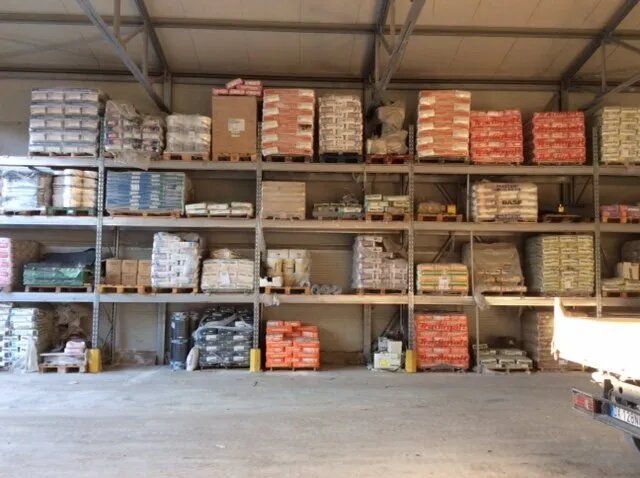 magazzino di forniture edili