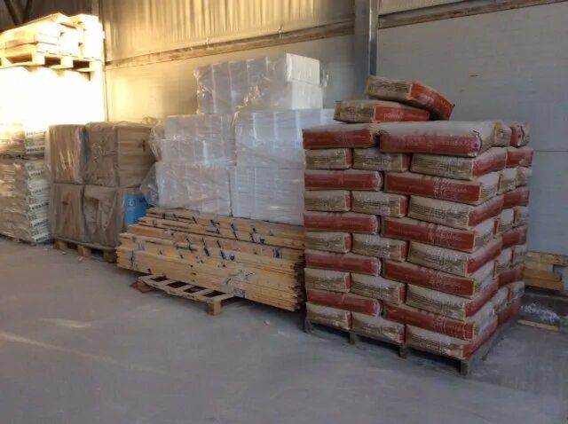 mattoni e altri materiali per l'edilizia