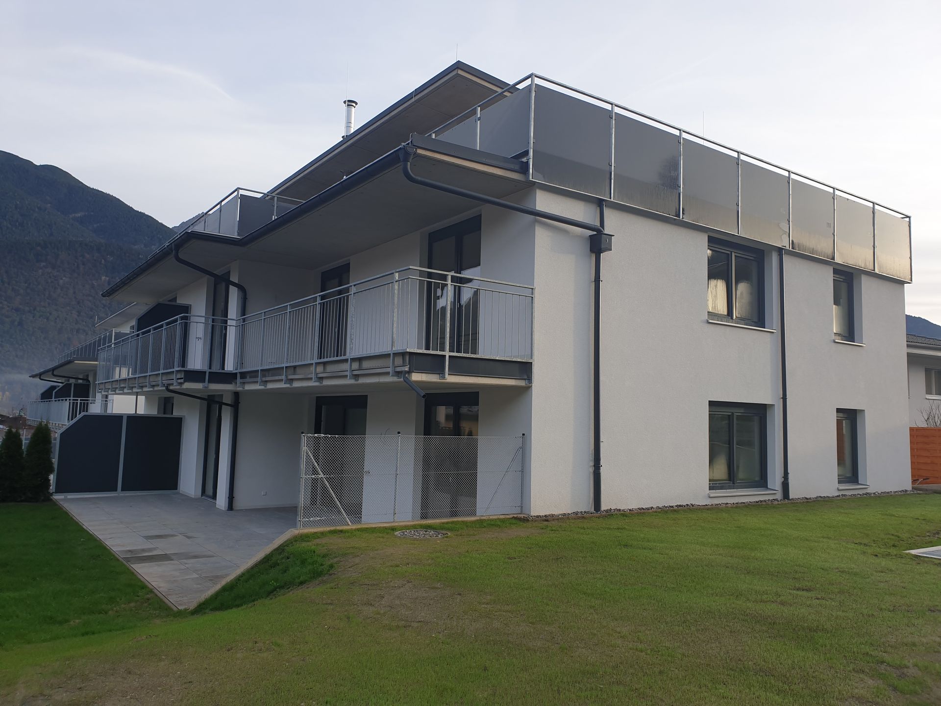 moderne Haus in Inzing von ultimate bau