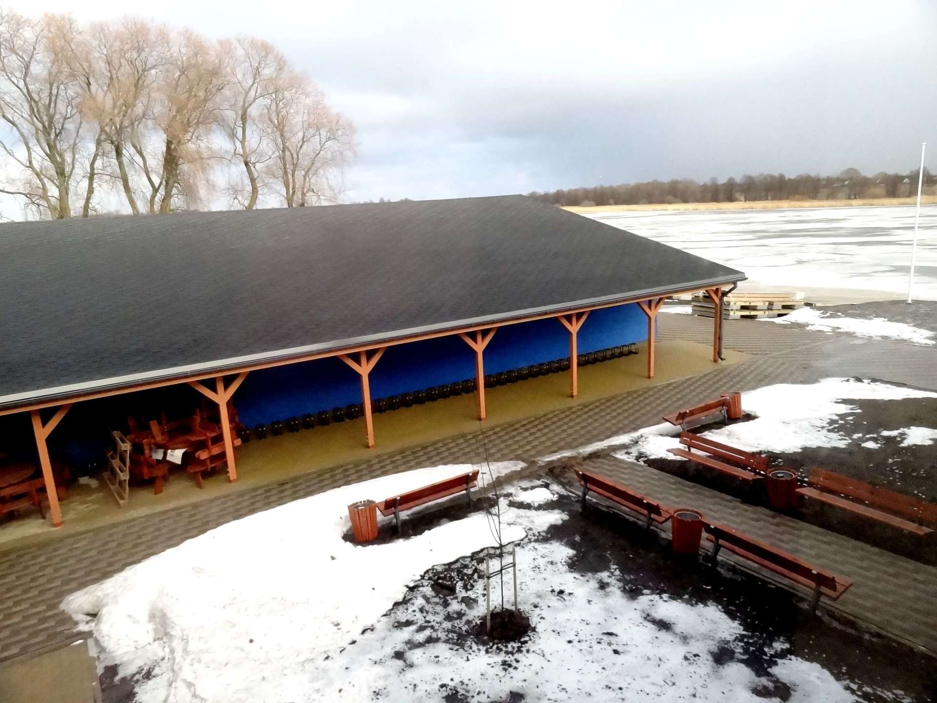 Airēšanas bāzes pagalms