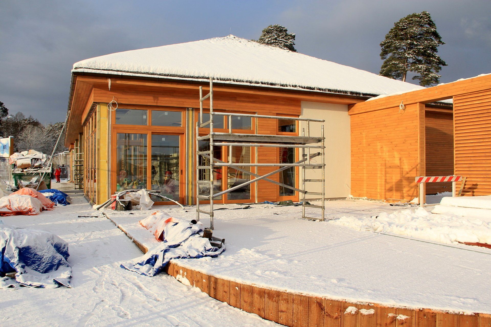 Ēkas celtniecība ziemā