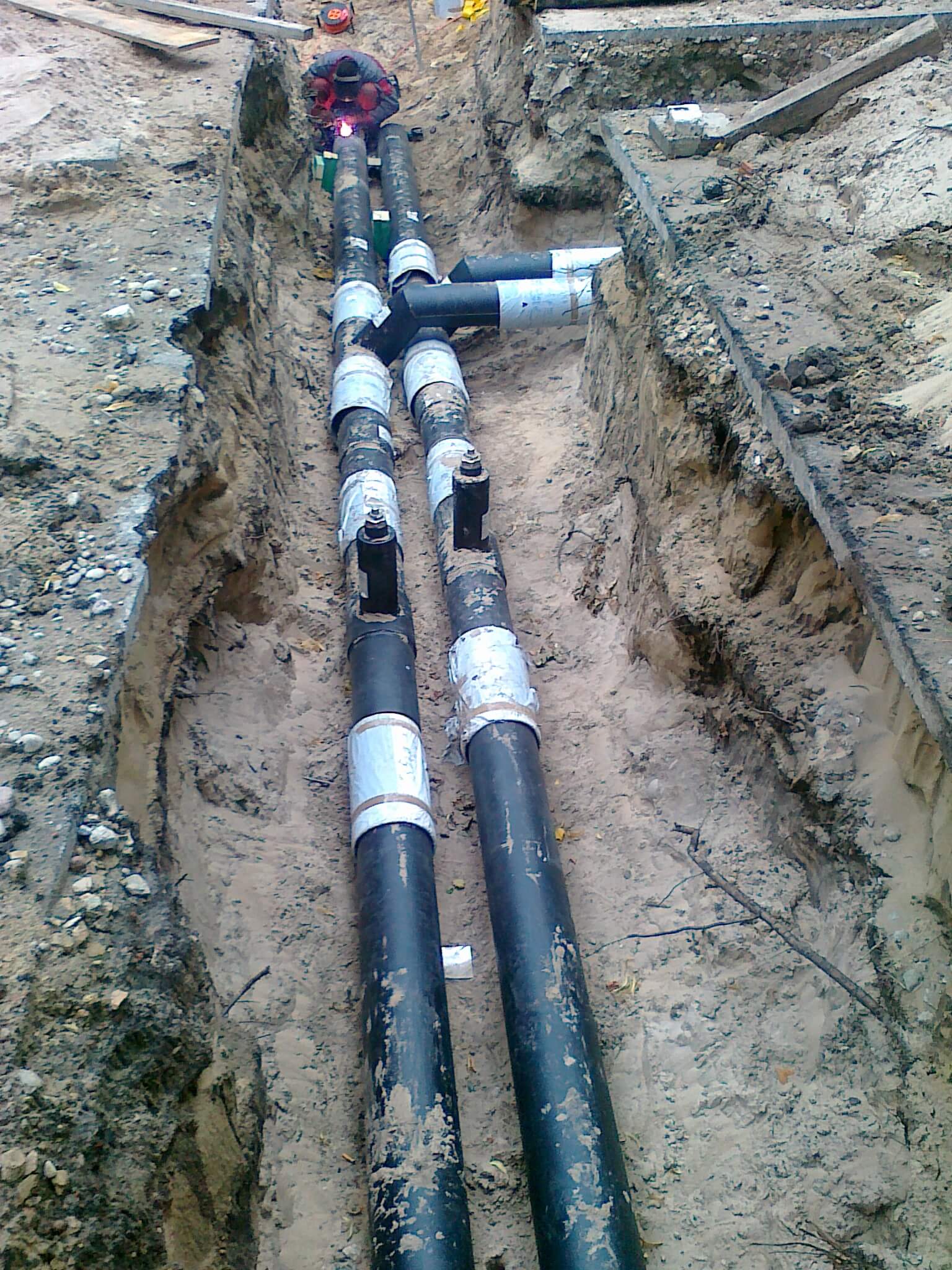 A heat track is recorded on the ground