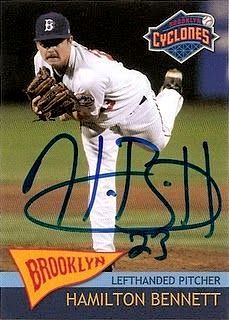 Baseball card of Hamilton Bennett, Brooklyn Cyclones pitcher, throwing the ball.