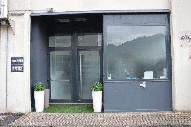 ingresso azienda di lavorazione pelle