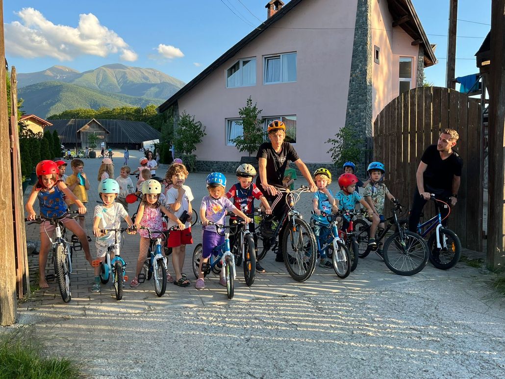 Tabara de biciclete a Gradinitei Montessori Cluj 