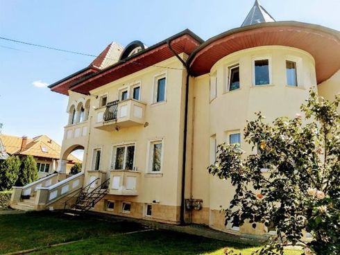 Cladirea scolii primare Montessori a  Liceului Montessori Cluj, str. Nicolae Draganu nr. 3