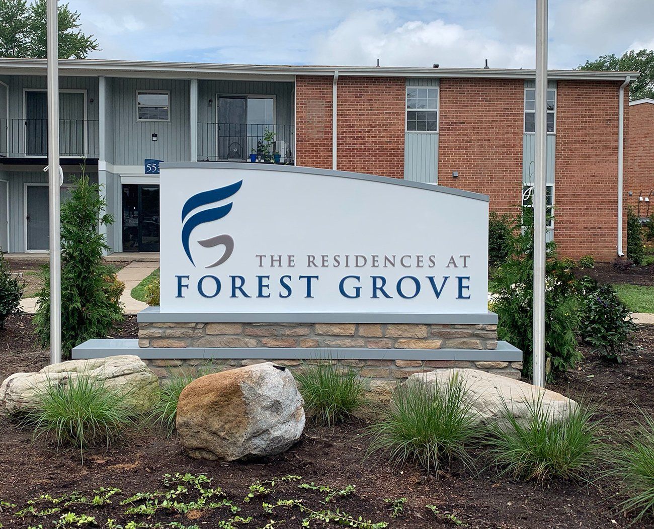 https://www.liveatforestgrove.com/