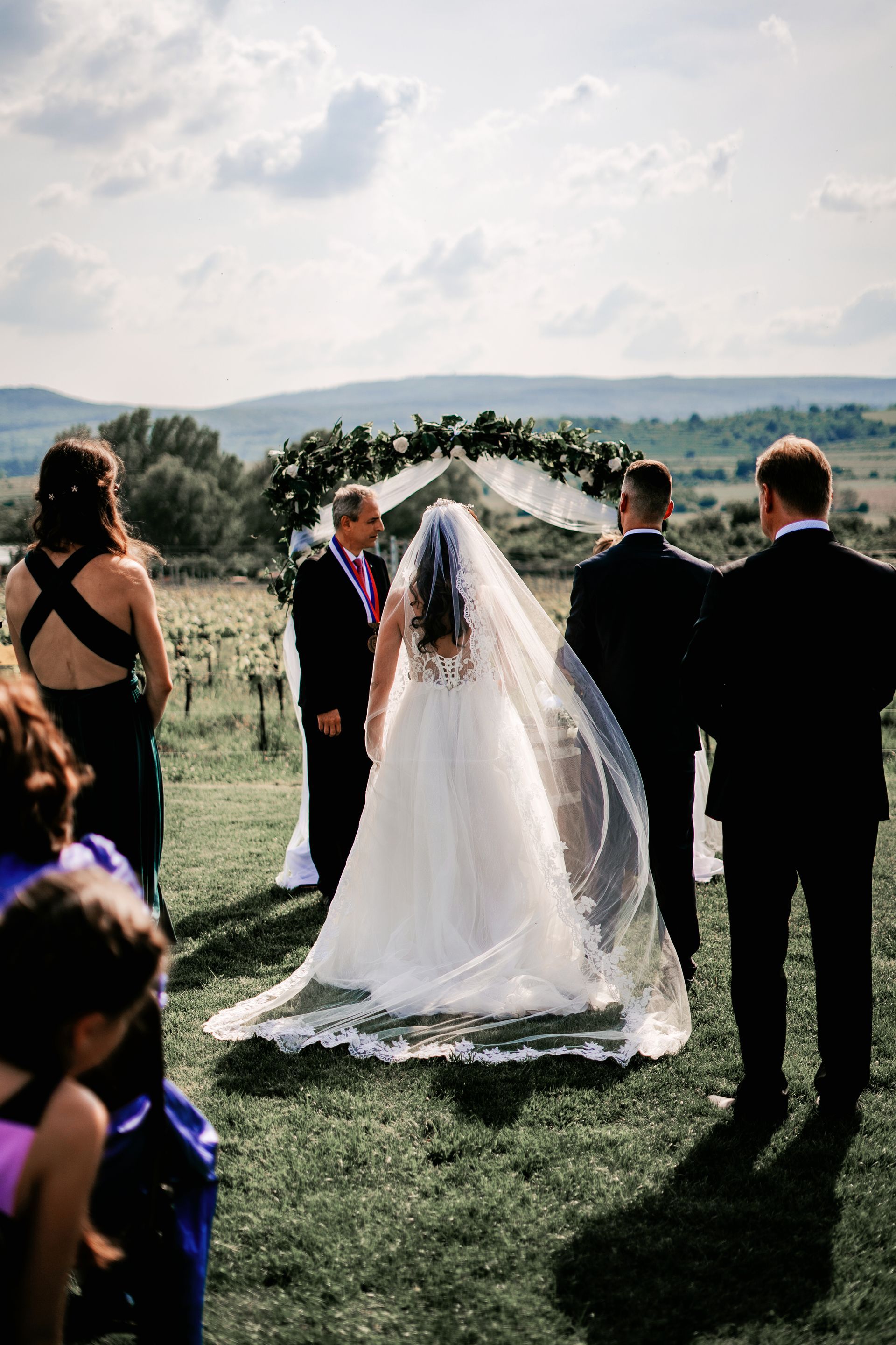 Svadobné fotografie obrad vonku  Pezinok, Bratislava a okolie
