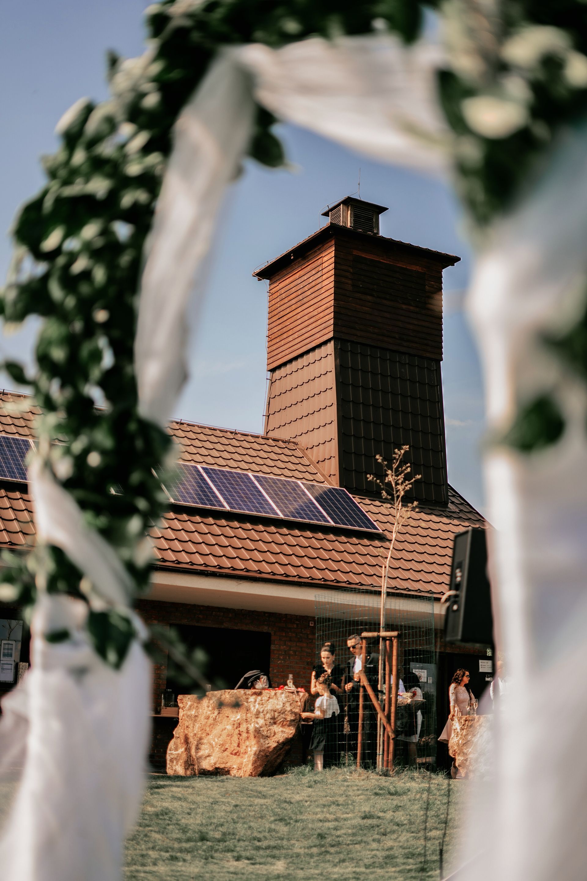 Svadobné fotografie obrad vonku  Pezinok, Bratislava a okolie