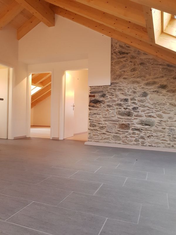 Salle de vie sous combles construite