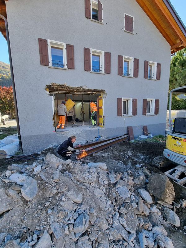 Aproz maison avec façade et démolition