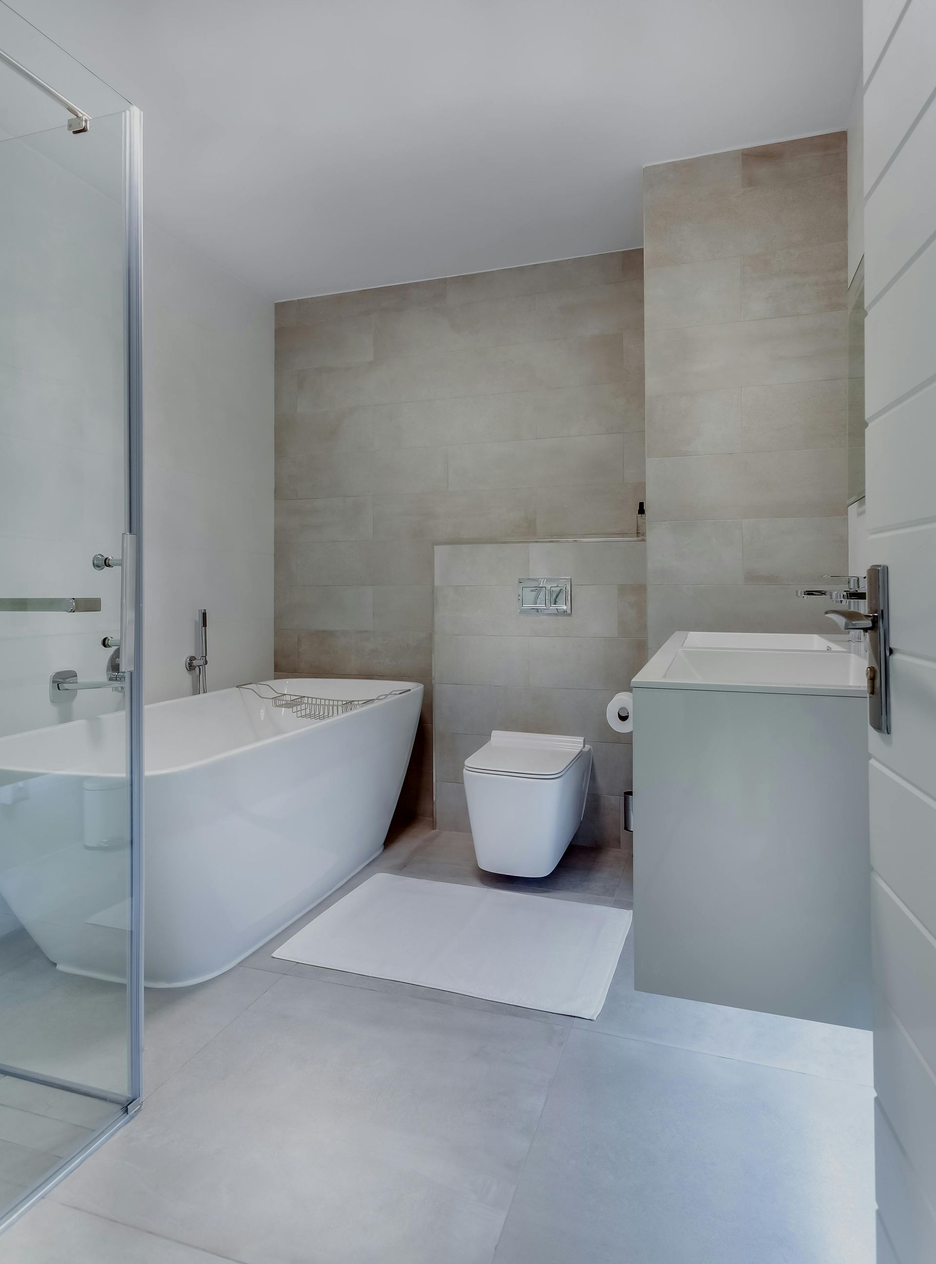 Modern Bathroom Design: A Guide to Creating a Minimalist Spa
