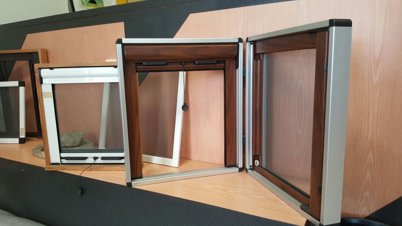 infissi con zanzariere