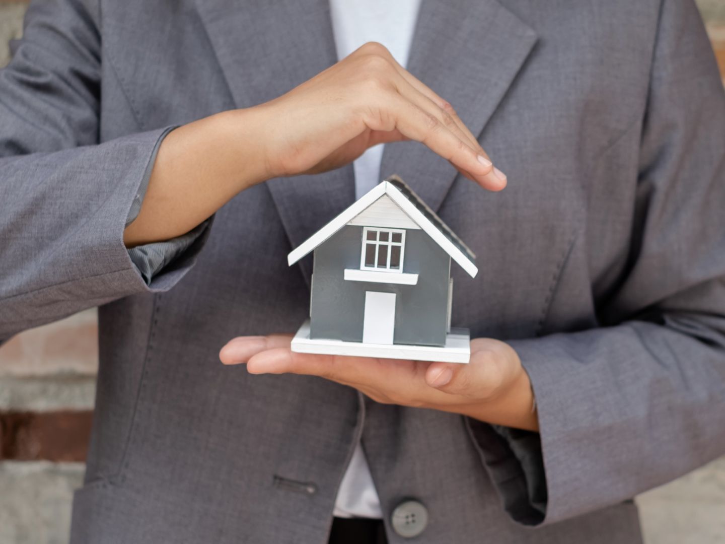 Roofing contractors in Carrollton