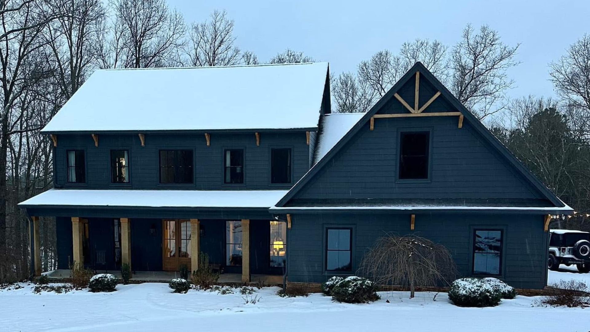 roofing replacement home image in Carrollton GA