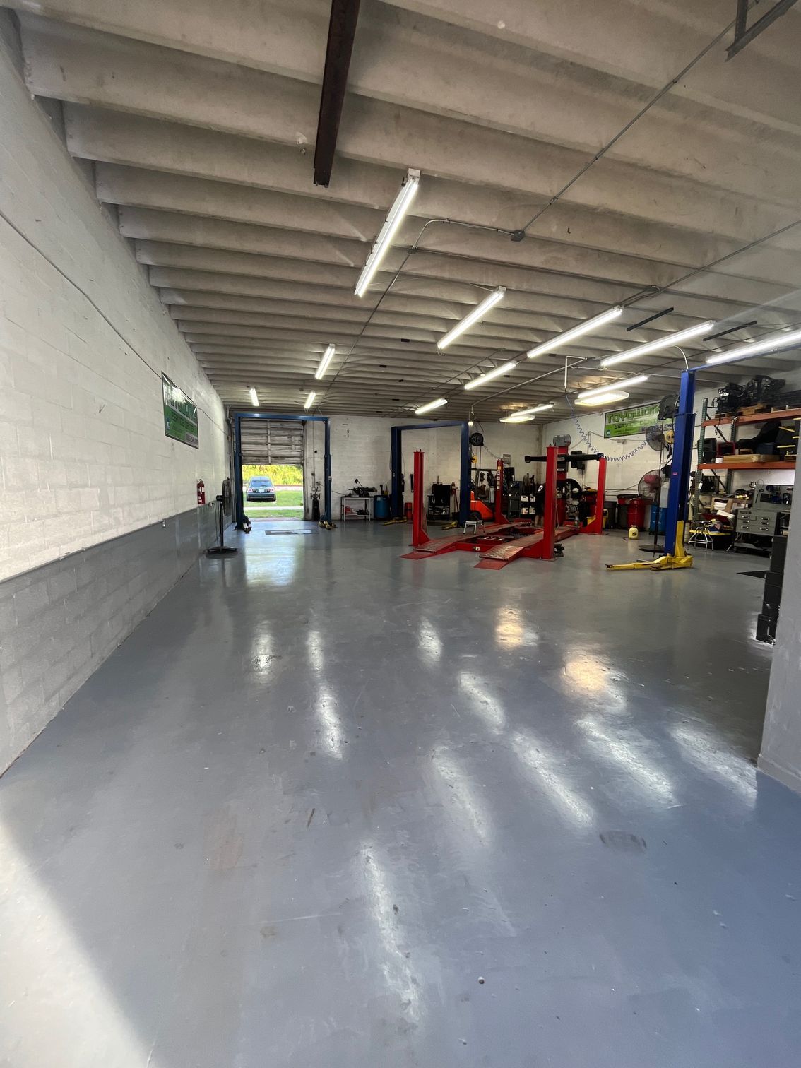 Gallery Image | ToyoWorks Service Center LLC