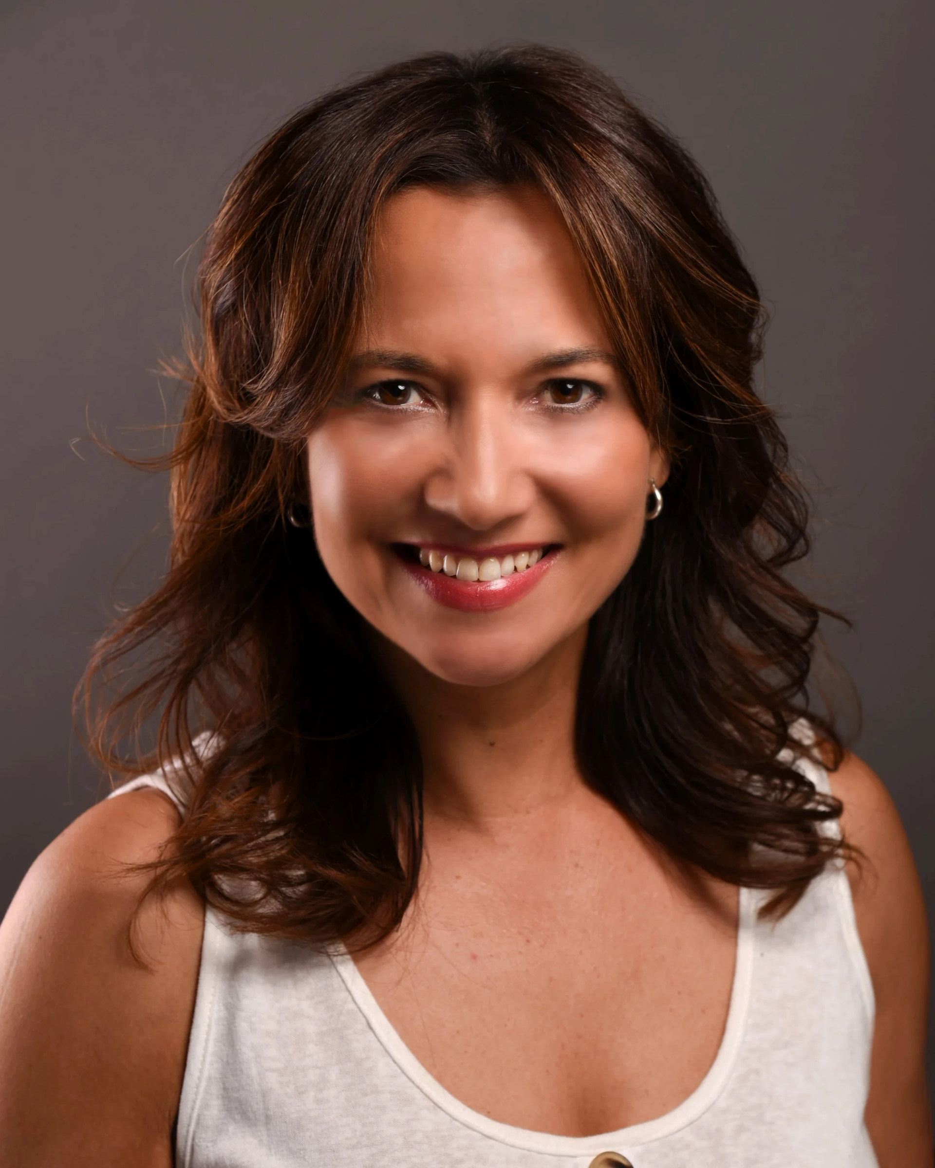 Sophie May School of Dance logo representing dedication the highest quality of teaching that enables and inspires students to gain knowledge of all aspects of dance