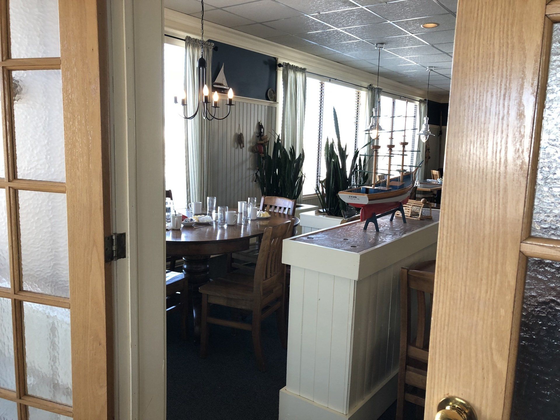 Le restaurant La brise marine de Shippagan où les Trois Mousquetaires vont déjeuner.