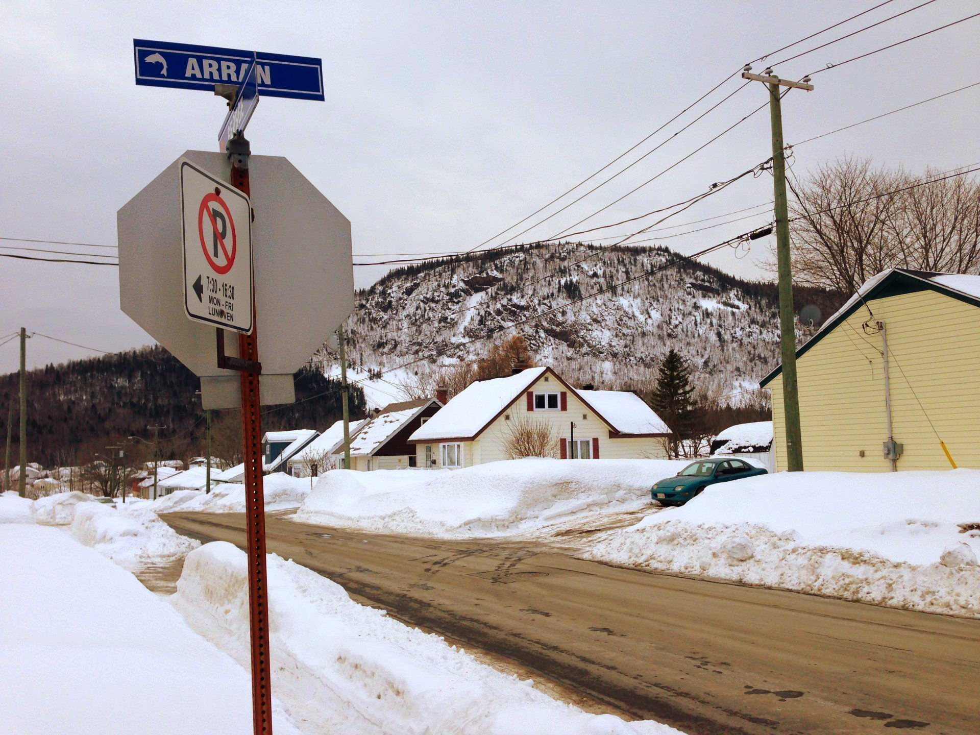 Le mont sugarloaf vu à partir de la ville de Campbellton.